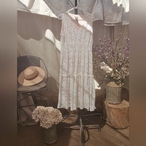 Chic White Lace Midi Dress